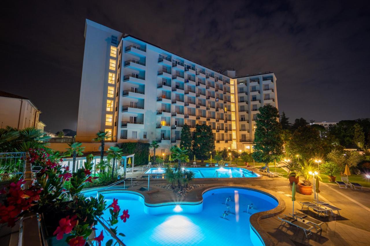 Hotel Ariston Molino Buja 阿巴诺泰尔梅 外观 照片
